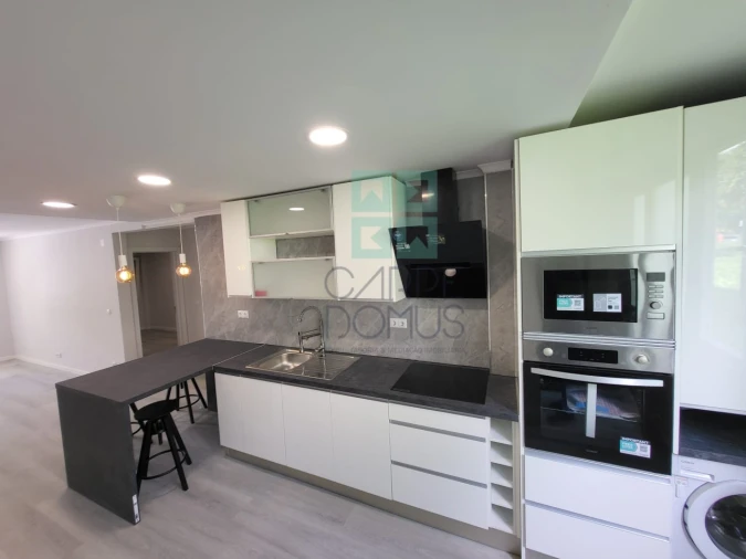 Apartamento T2 para Venda em Benfica Foto 2
