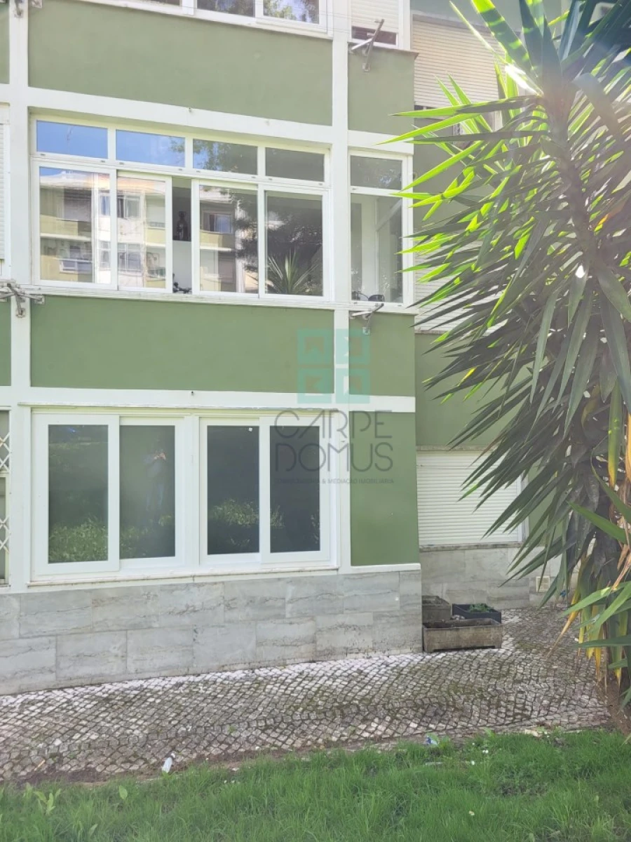 Apartamento T2 para Venda em Benfica Foto 34