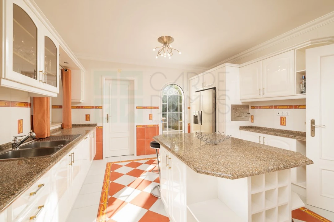 Moradia T4 para Venda em Almancil Foto 35