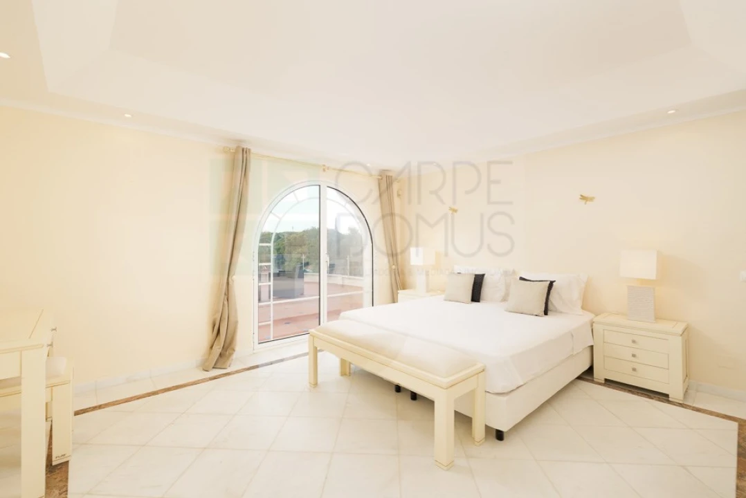 Moradia T4 para Venda em Almancil Foto 46