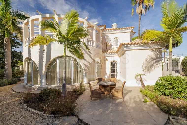 Moradia T4 para Venda em Almancil Foto 11