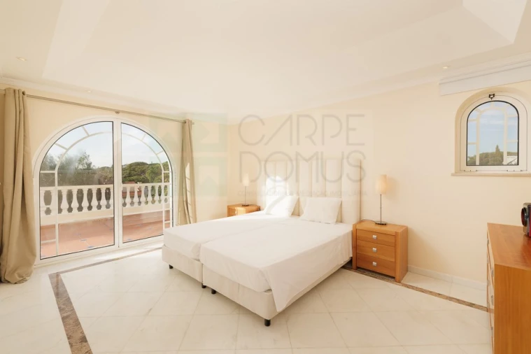 Moradia T4 para Venda em Almancil Foto 50