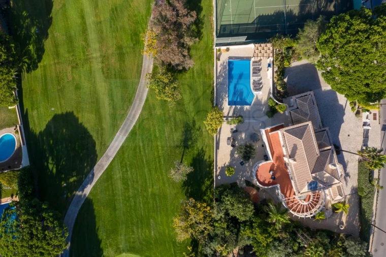 Moradia T4 para Venda em Almancil Foto 55