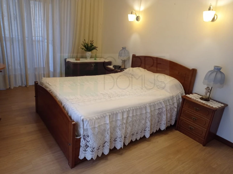 Apartamento T4 para Venda em Alvalade Foto 10