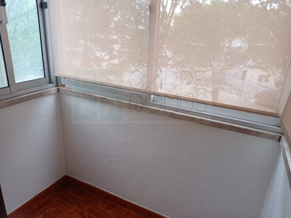 Apartamento T4 para Venda em Alvalade Foto 14