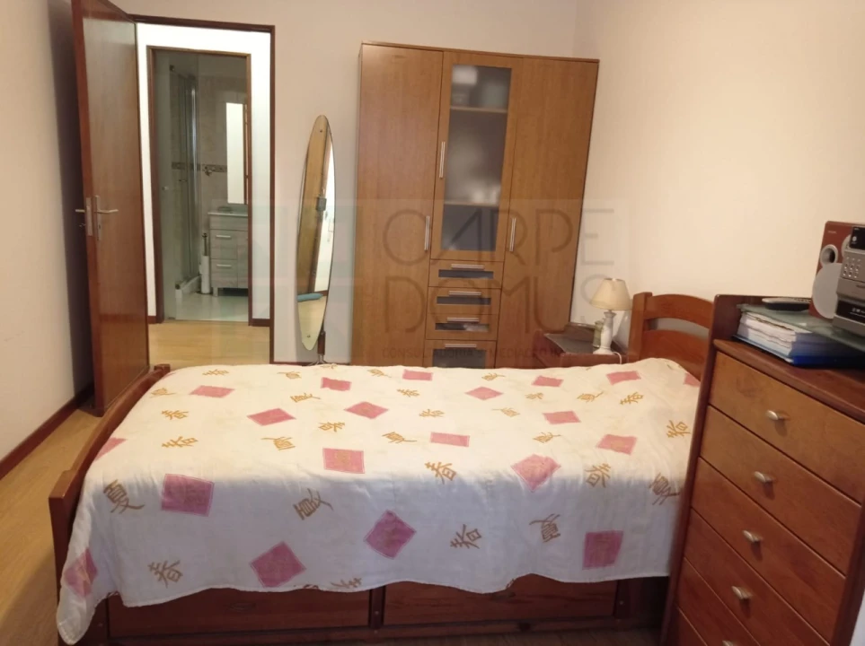 Apartamento T4 para Venda em Alvalade Foto 18