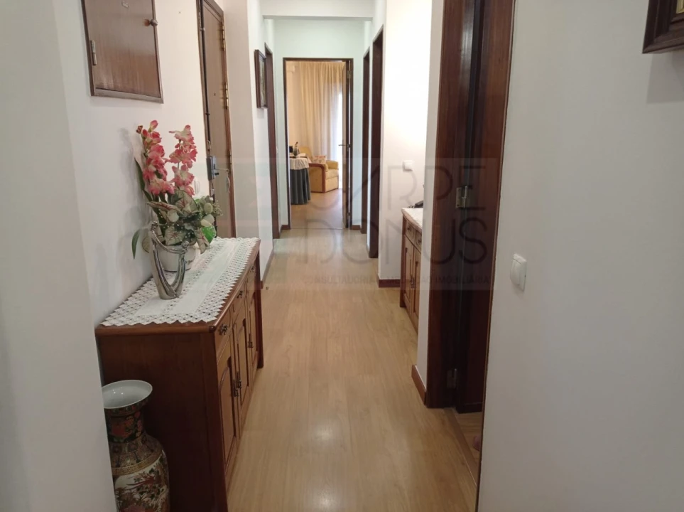 Apartamento T4 para Venda em Alvalade Foto 28