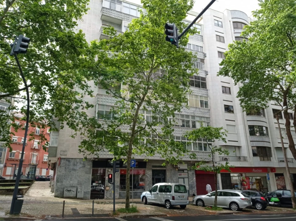 Apartamento T4 para Venda em Alvalade Foto 33