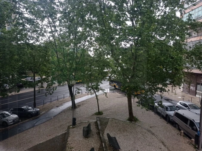 Apartamento T4 para Venda em Alvalade Foto 27