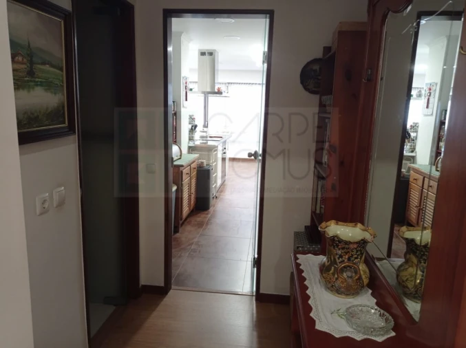 Apartamento T4 para Venda em Alvalade Foto 7
