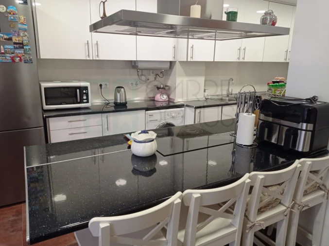 Apartamento T4 para Venda em Alvalade Foto 5