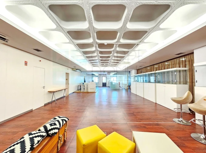 Escritório para Venda em Carnaxide e Queijas