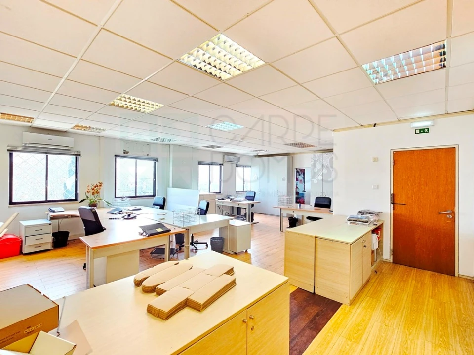 Escritório para Venda em Carnaxide e Queijas Foto 37