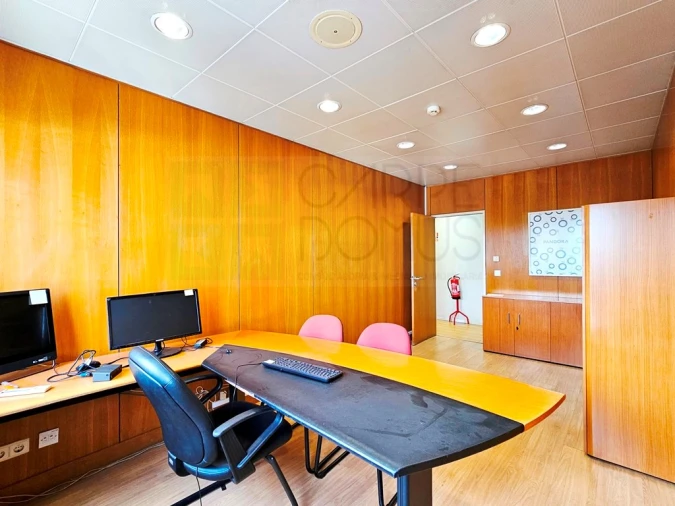 Escritório para Venda em Carnaxide e Queijas Foto 33