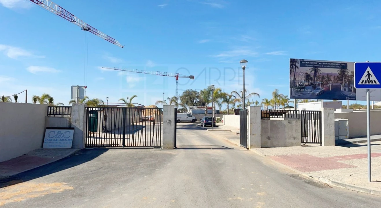 Moradia T5 para Venda em Montenegro Foto 20