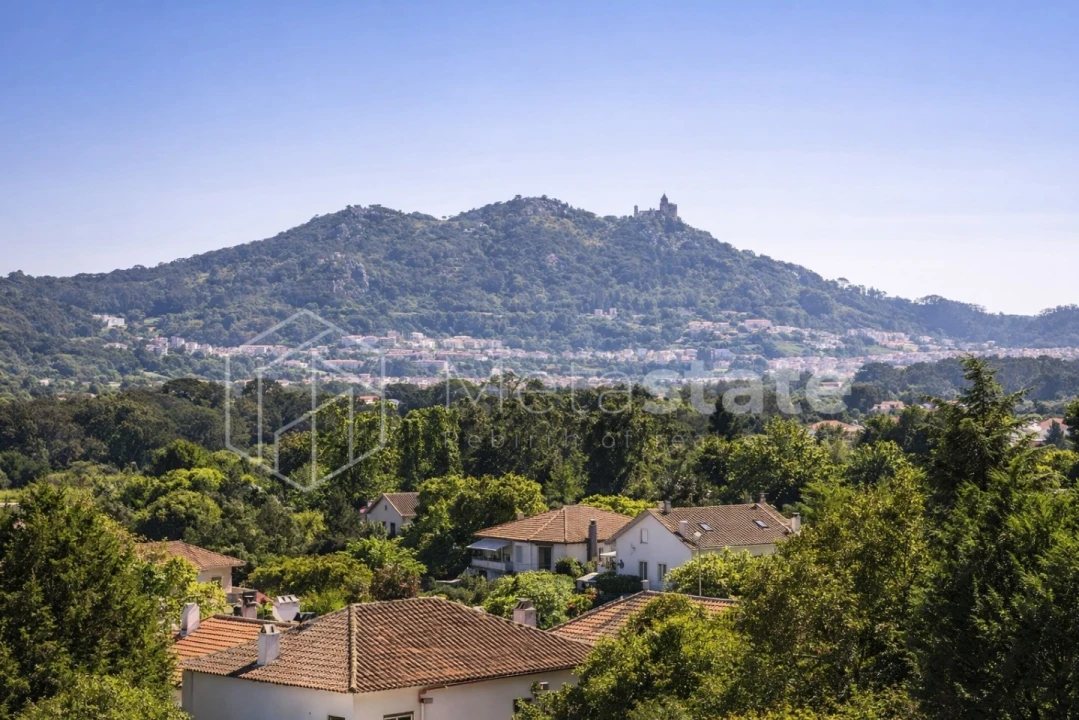 Moradia T7 para Venda em Rio de Mouro Foto 11