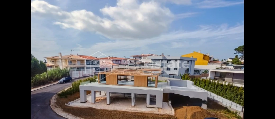 Moradia T5 para Venda em Carcavelos e Parede Foto 4