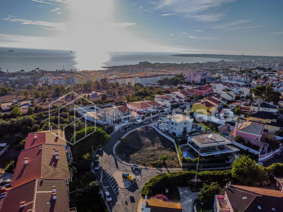 Terreno para Venda em Carcavelos e Parede Foto 2
