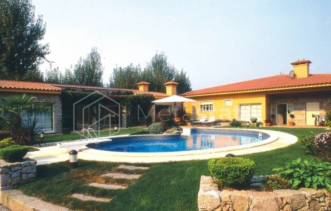 Moradia T3 para Venda em Alcabideche Foto 13