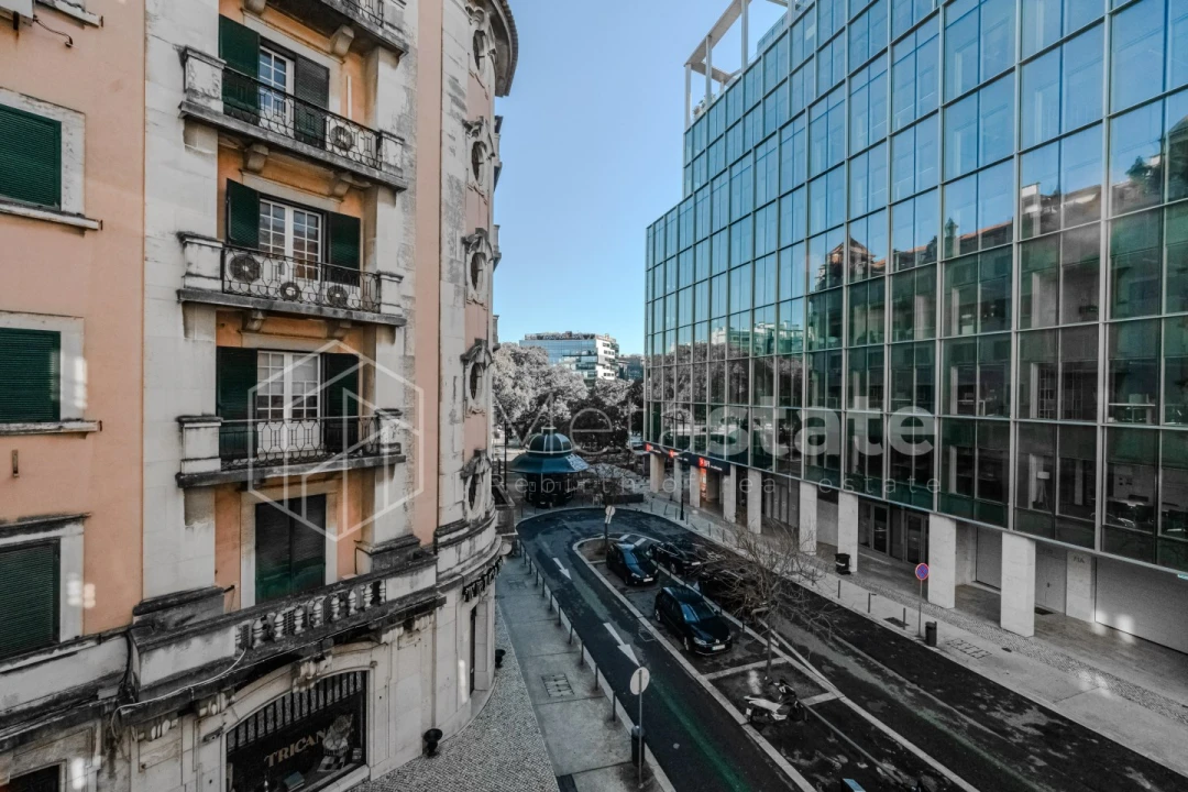 Apartamento T4 para Venda em Arroios Foto 4