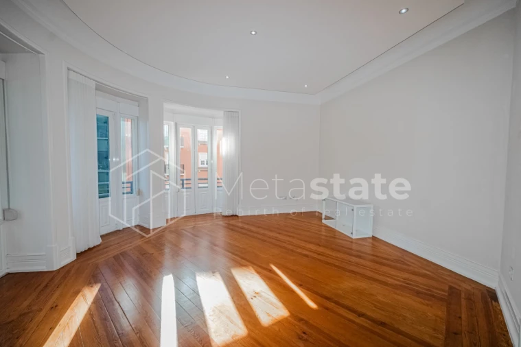 Apartamento T4 para Venda em Arroios Foto 2