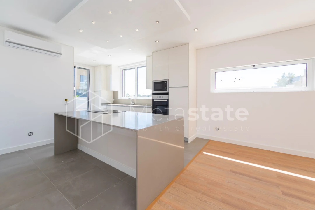 Moradia T3 para Venda em Alcabideche Foto 16