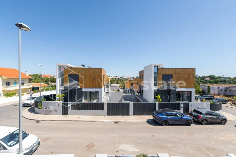 Moradia T3 para Venda em Alcabideche Foto 35