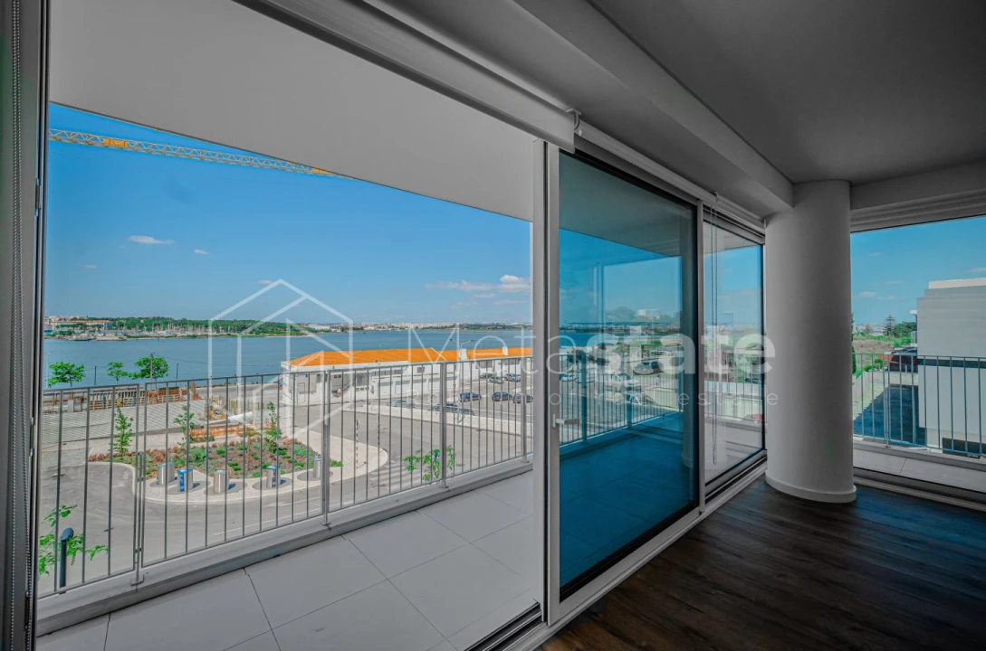 Apartamento T3 para Venda em Seixal, Arrentela e Aldeia de Paio Pires Foto 45