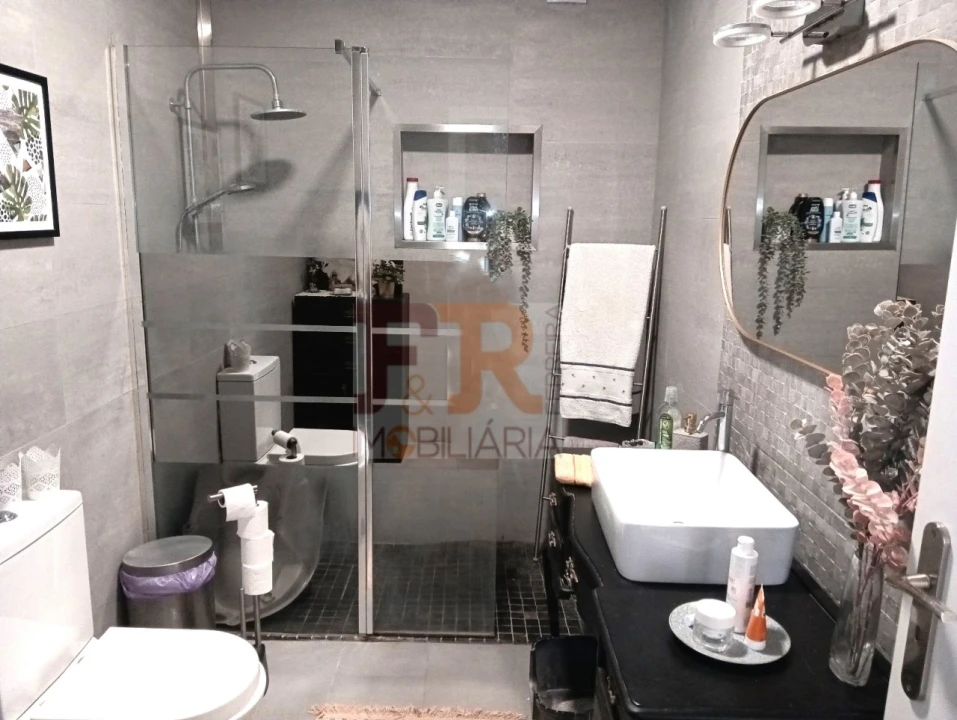 Moradia T6 para Venda em Azeitão (São Lourenço e São Simão) Foto 10