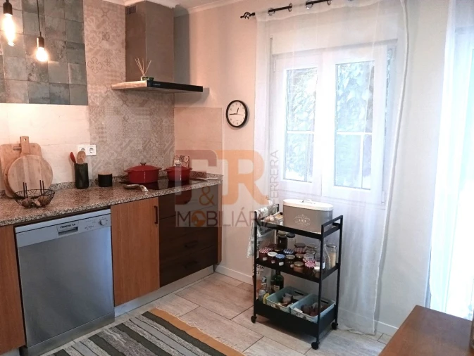 Moradia T6 para Venda em Azeitão (São Lourenço e São Simão) Foto 12