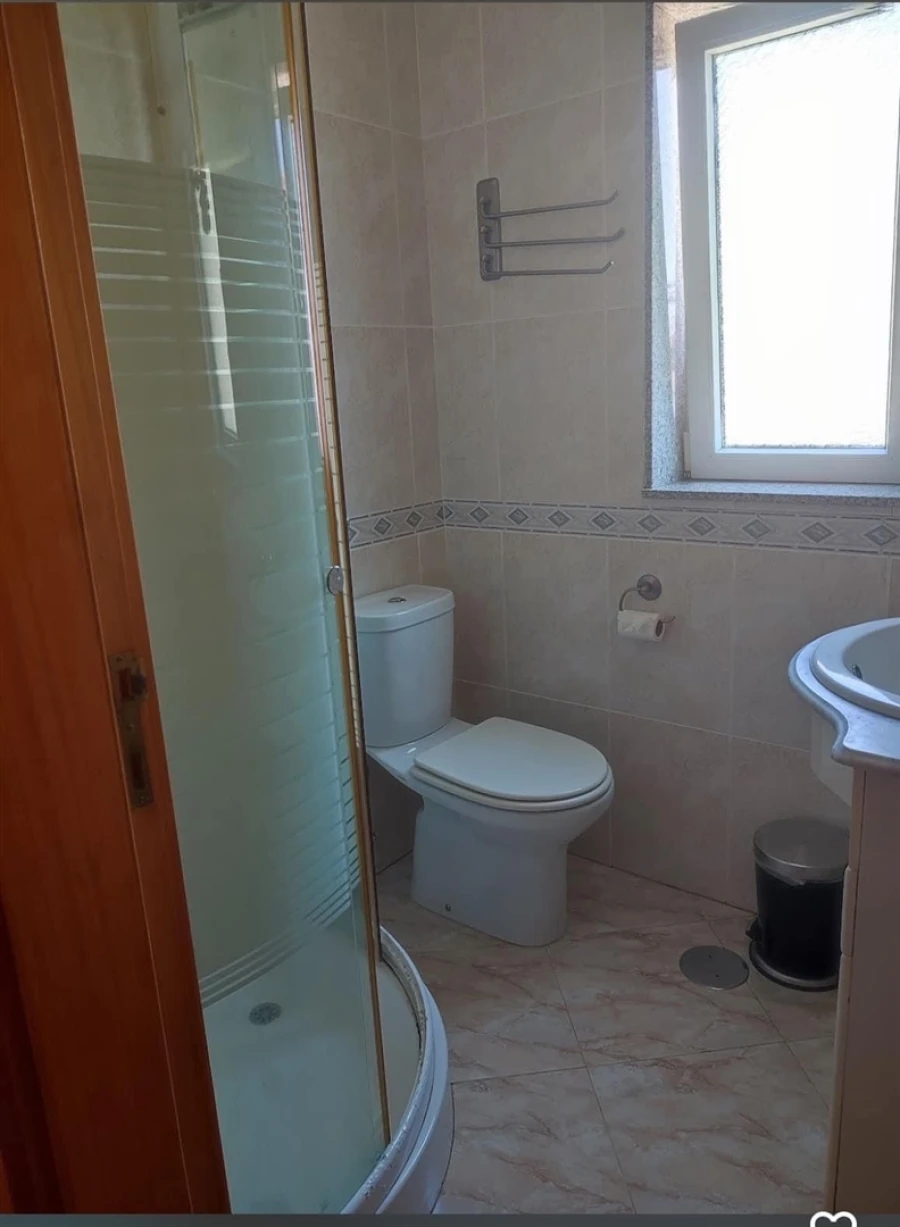 Moradia T4 para Venda em Rio Mau e Arcos Foto 9