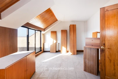Apartamento T5 para Venda em Santa Marinha e São Pedro da Afurada