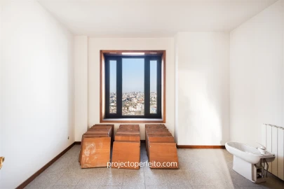 Apartamento T5 para Venda em Santa Marinha e São Pedro da Afurada
