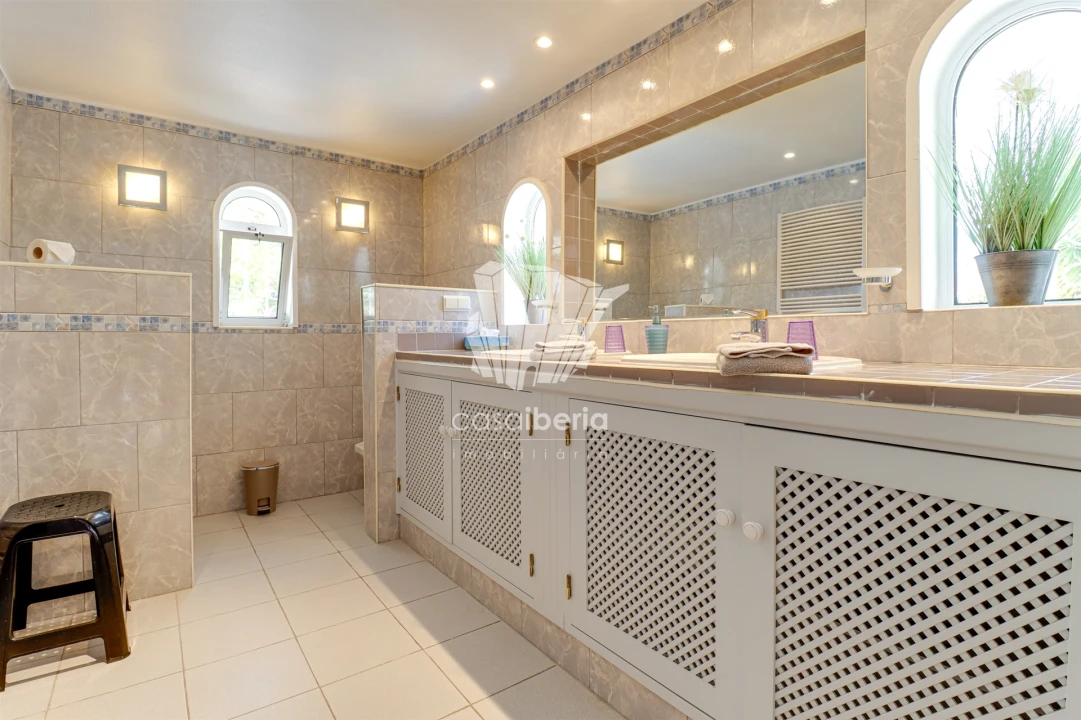 Moradia T4 para Venda em Lagoa e Carvoeiro Foto 18