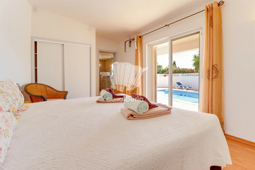 Moradia T4 para Venda em Lagoa e Carvoeiro Foto 17