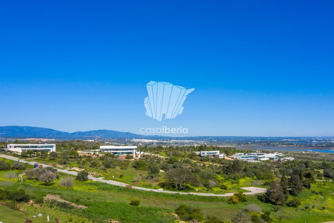Terreno para Venda em Odiaxere Foto 9