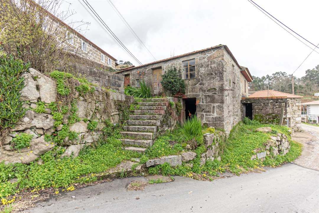 Moradia T4 para Venda em Vila Boa do Bispo Foto 3