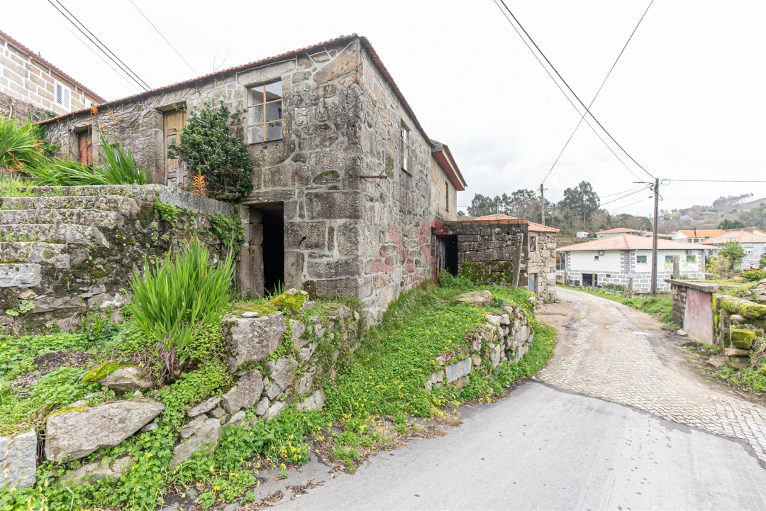 Moradia T4 para Venda em Vila Boa do Bispo Foto 16