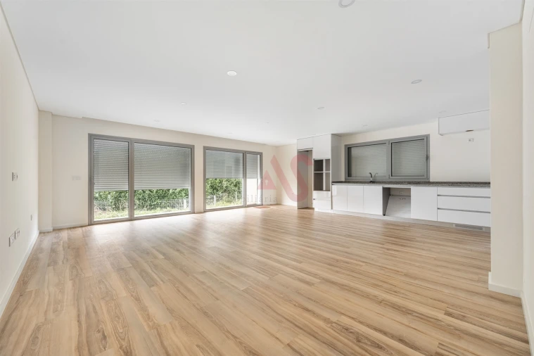 Moradia T3 para Venda em Infias Foto 9