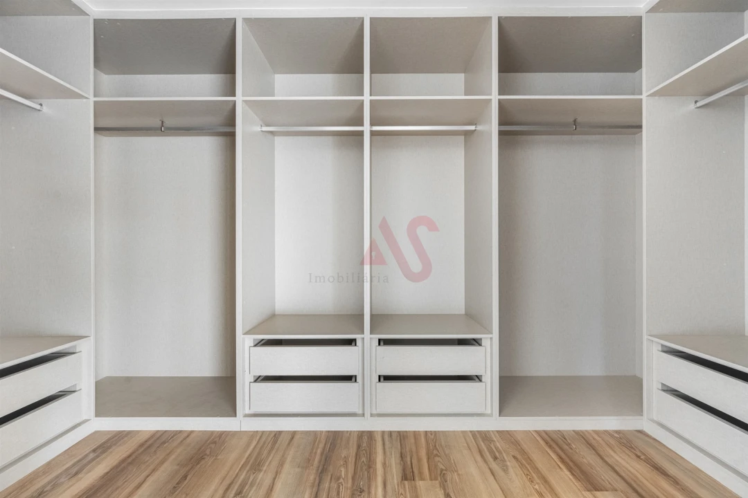 Moradia T3 para Venda em Infias Foto 20