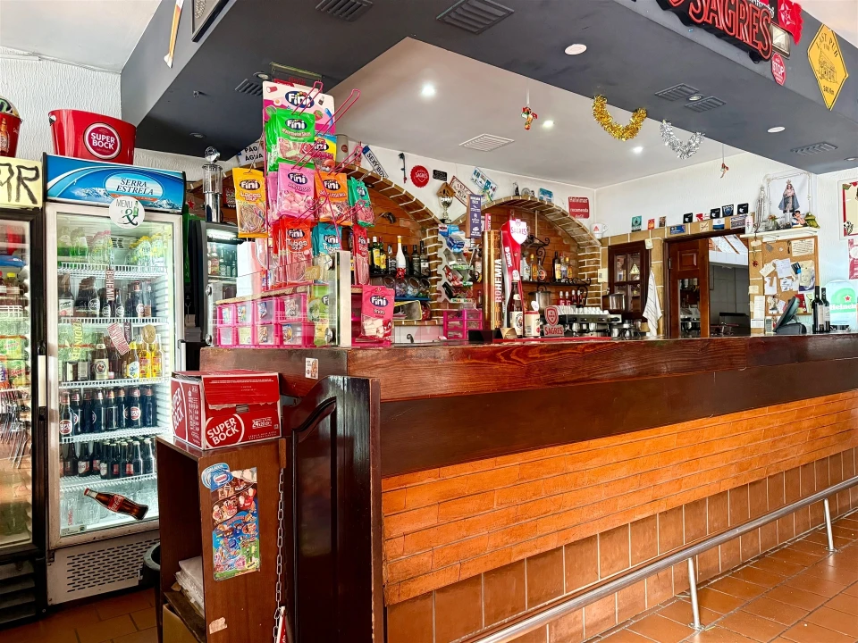 Loja para Venda em Figueiro Foto 8