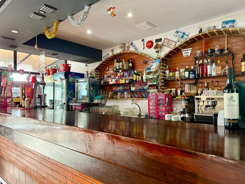 Loja para Venda em Figueiro Foto 9