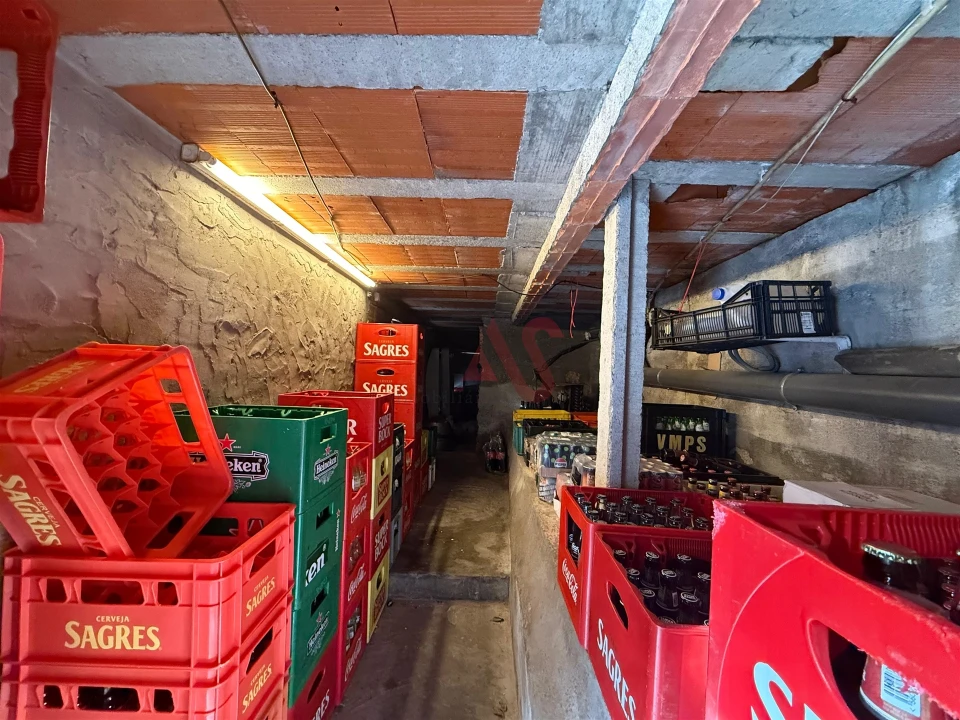 Loja para Venda em Figueiro Foto 14