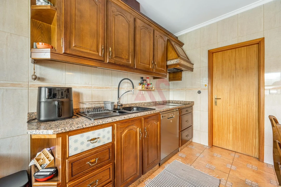 Moradia T3 para Venda em Fafe Foto 3