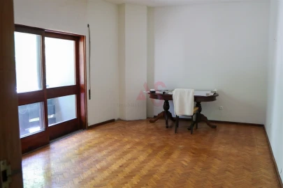 Apartamento T4 para Venda em Aldoar, Foz do Douro e Nevogilde