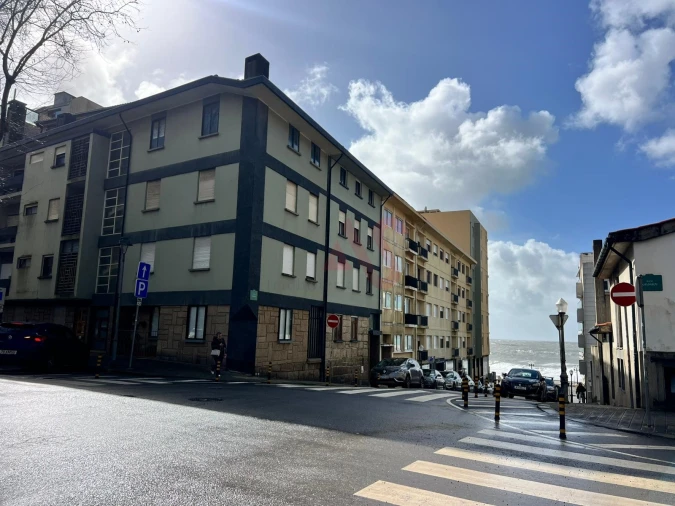 Apartamento T4 para Venda em Aldoar, Foz do Douro e Nevogilde Foto 1