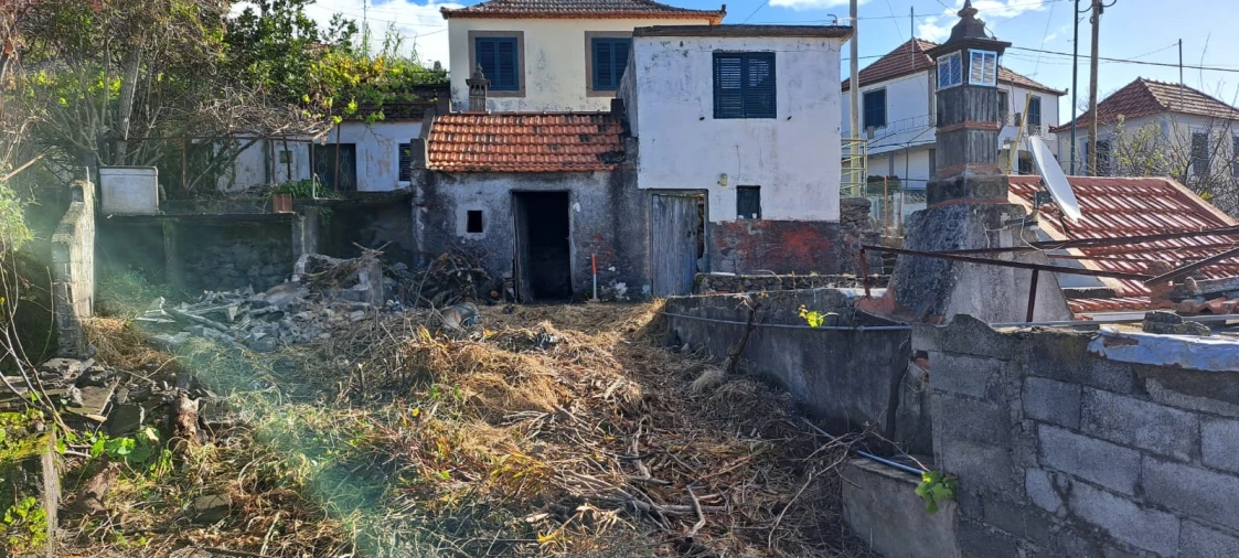 Moradia T2 para Venda em Estreito da Calheta Foto 2