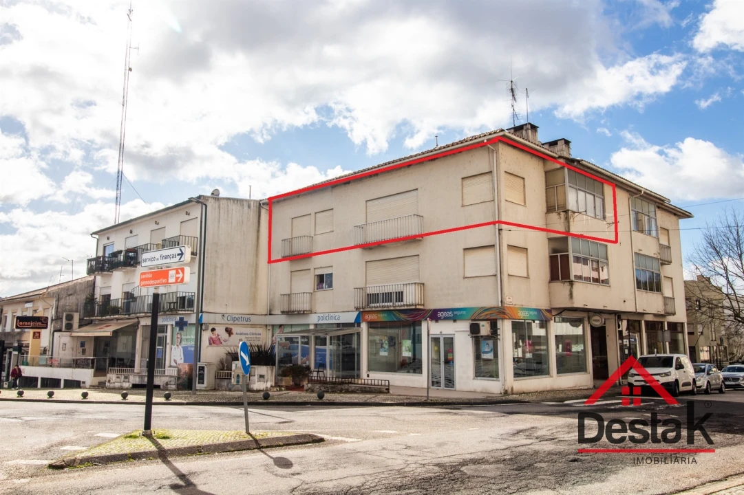 Apartamento T4 para Venda em São Pedro do Sul, Várzea e Baiões Foto 1