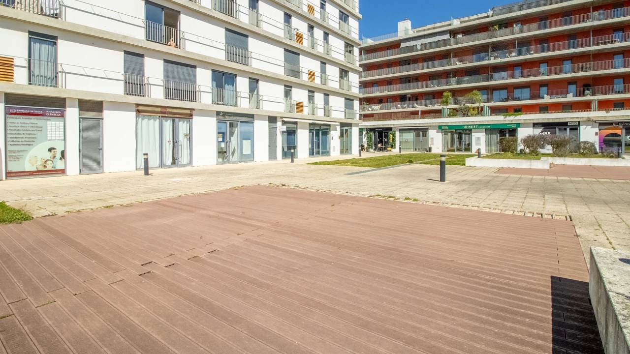 Loja para Venda em Lagos (São Sebastião e Santa Maria) Foto 2