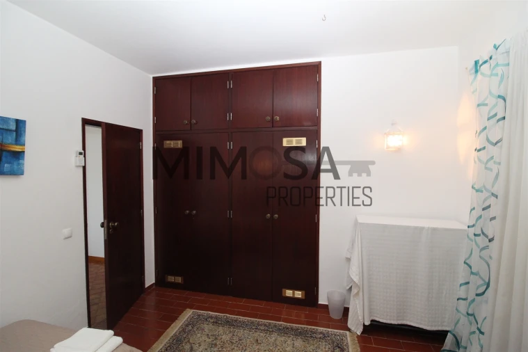 Moradia T5 para Venda em Lagos (São Sebastião e Santa Maria) Foto 36